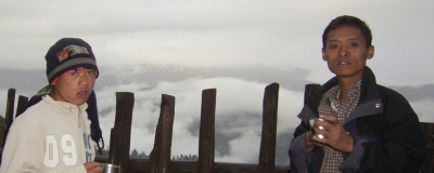 Nepal06_crew012